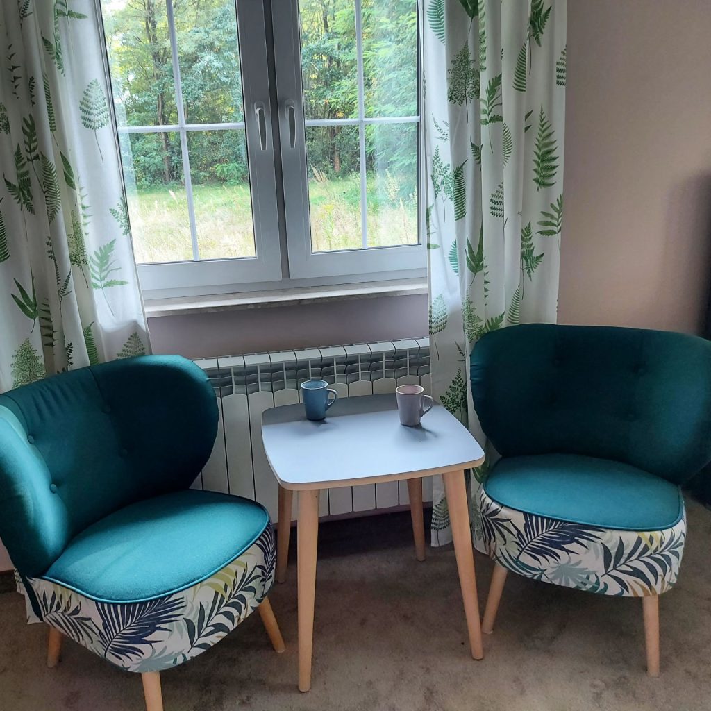 Przestronne pokoje w ośrodku Zielona Olcha w Pawłowicach